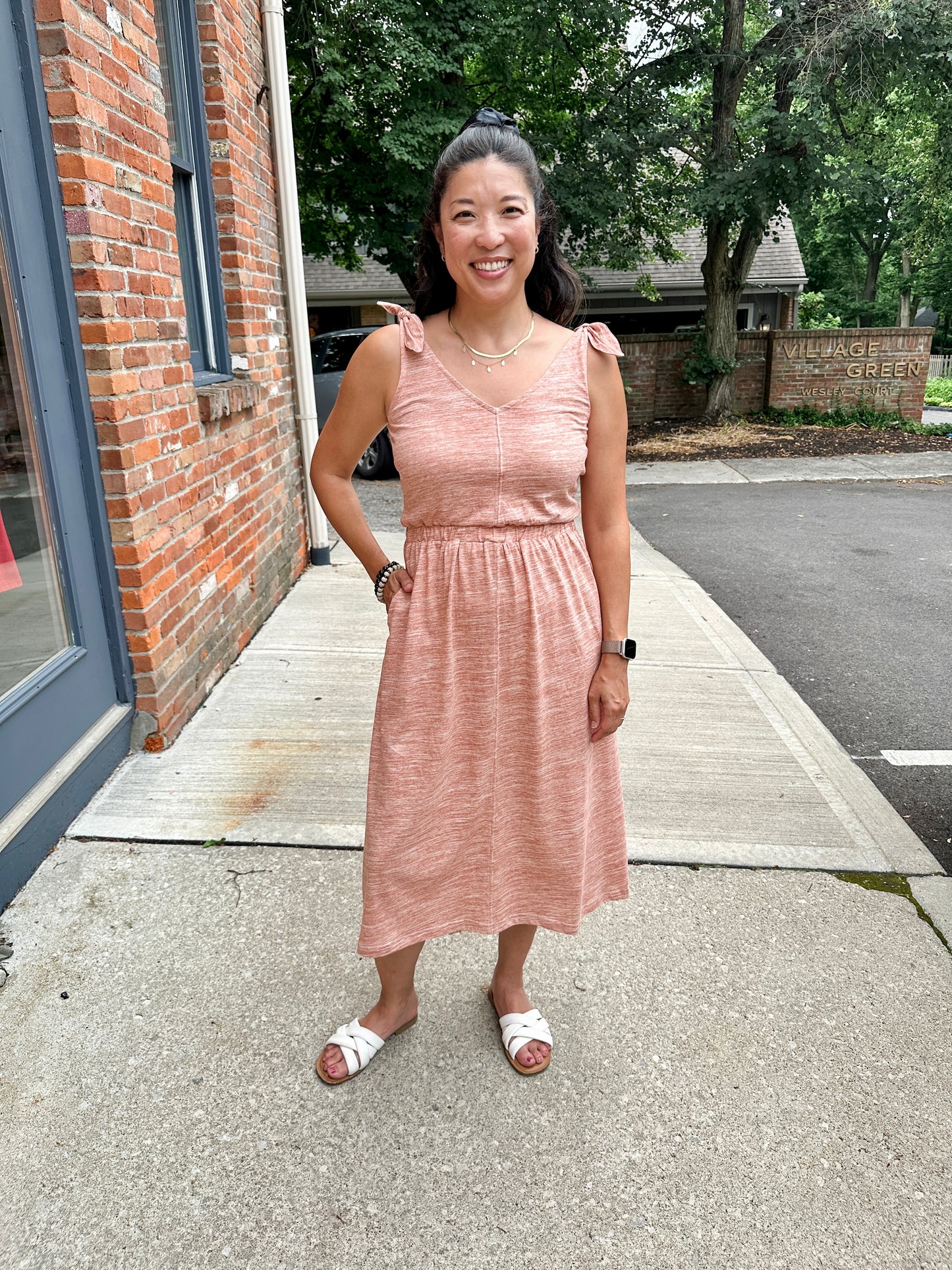 Shoulder Tie knit dress