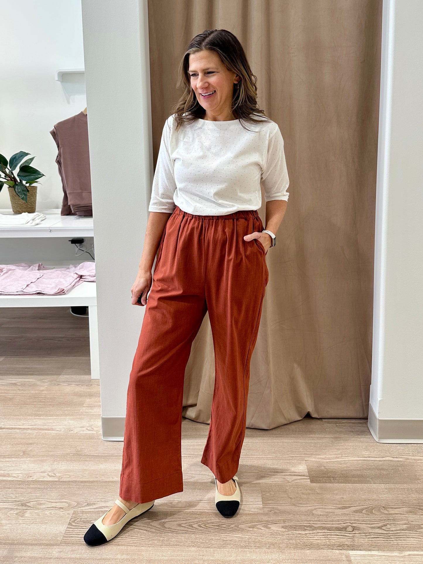 Pull-On Linen Pant