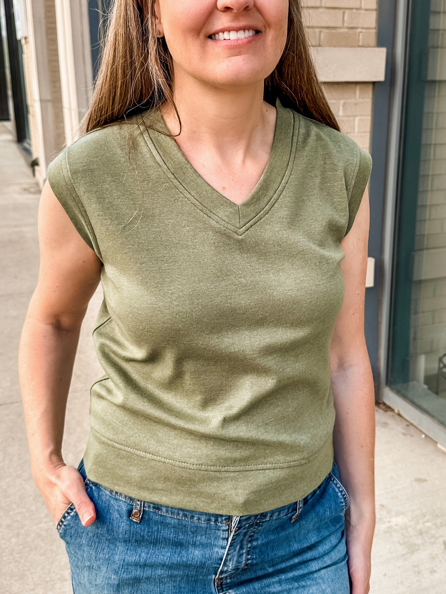 sleeveless knit vest top