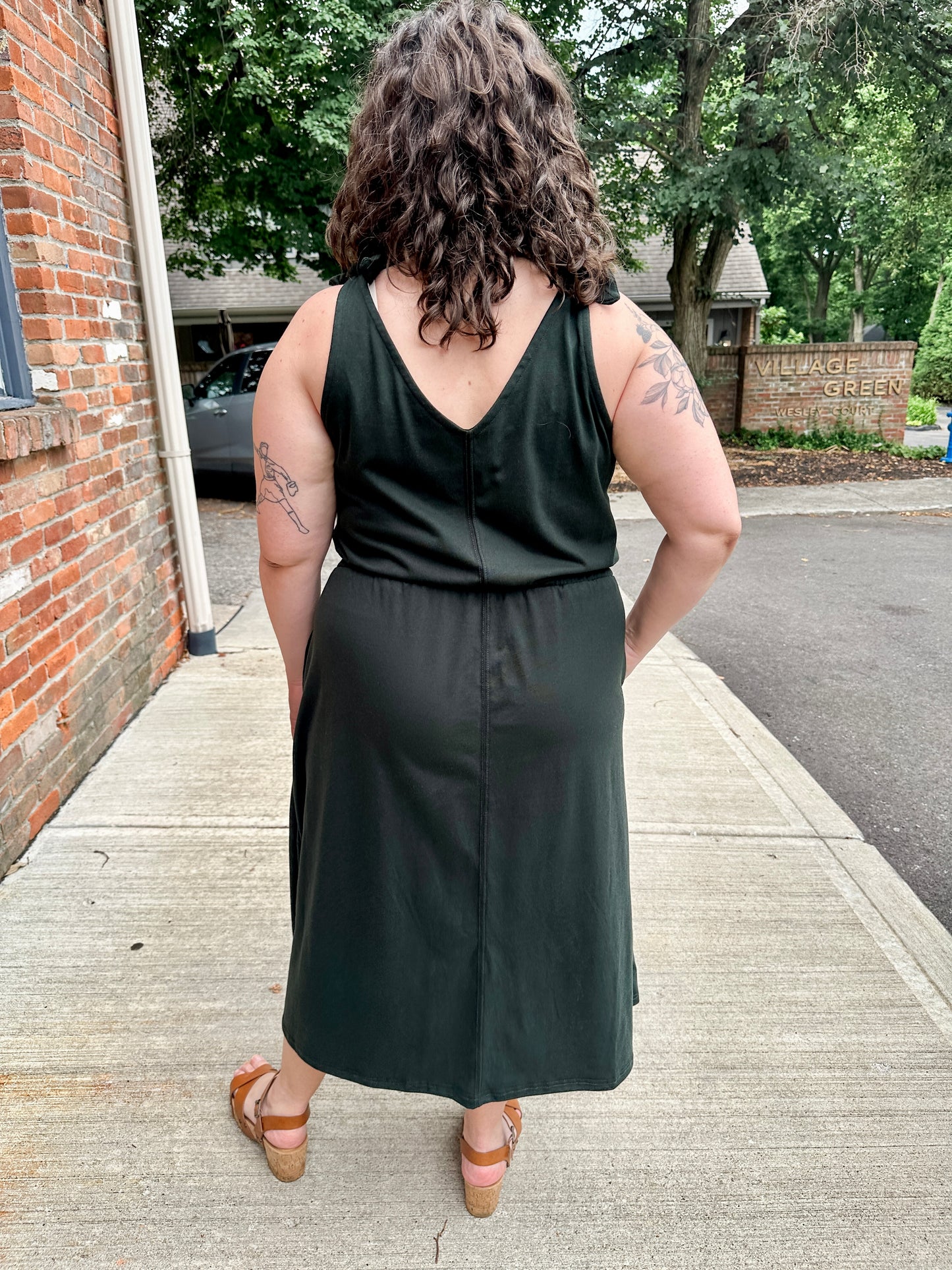 Shoulder Tie knit dress