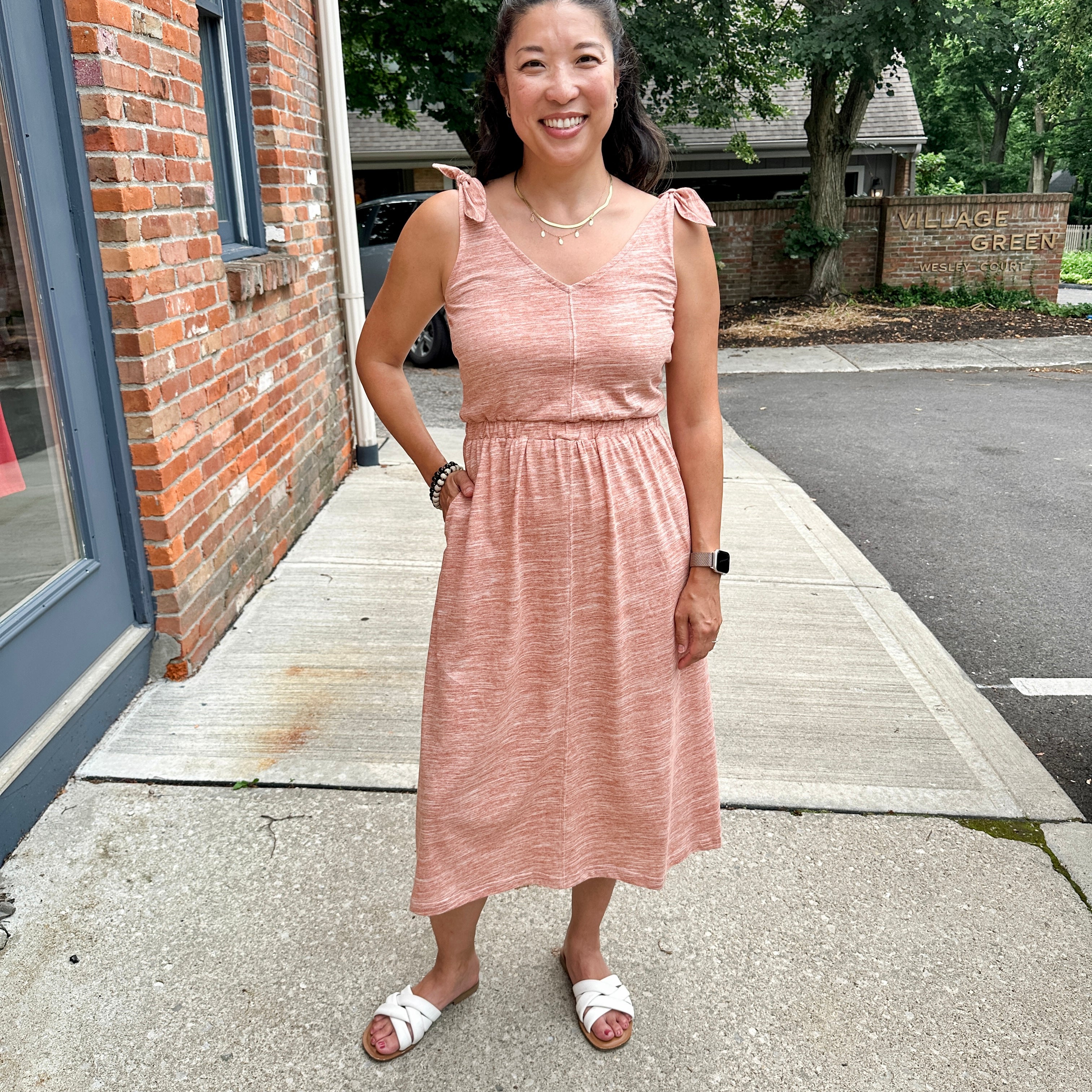 Shoulder Tie knit dress