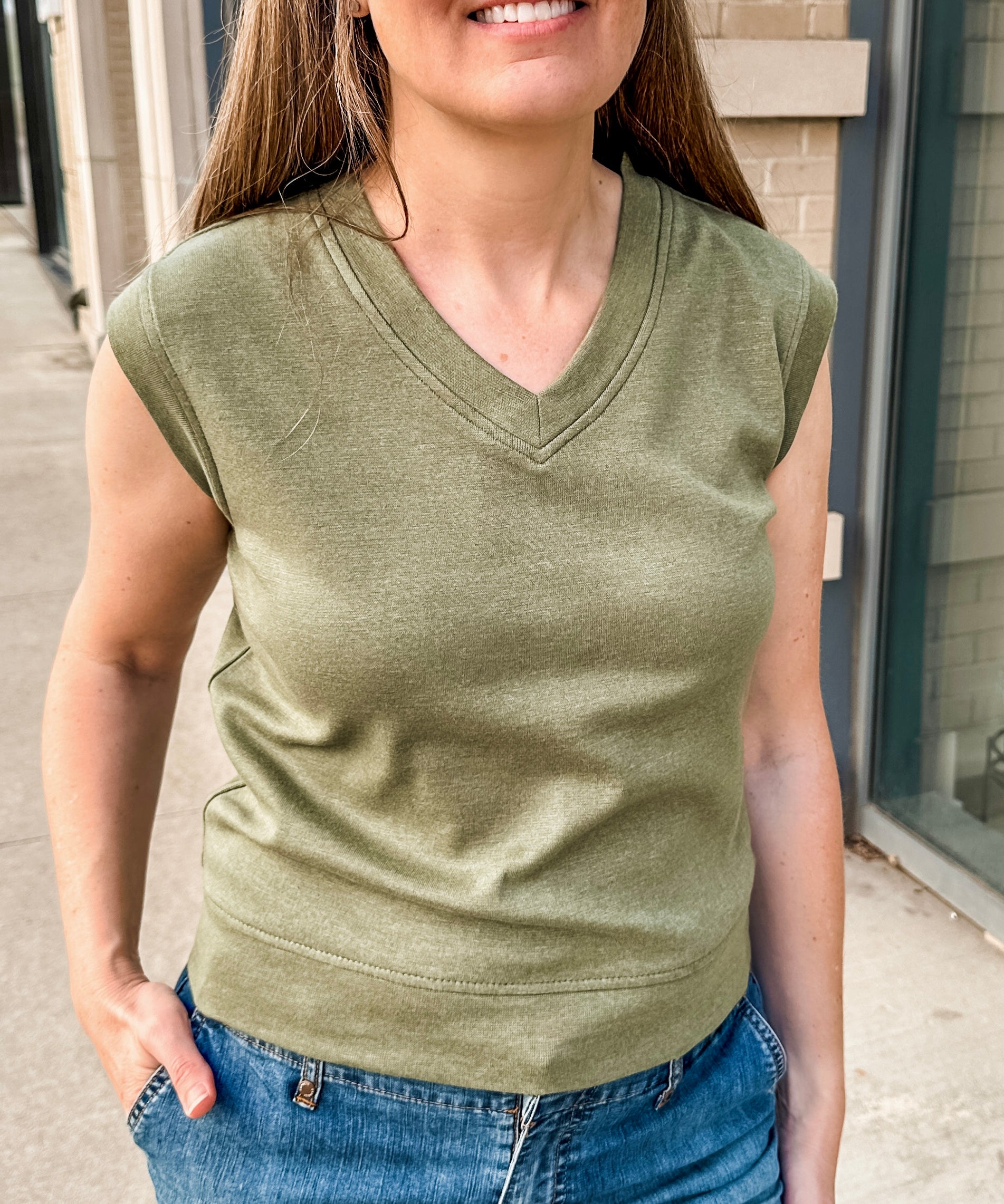 sleeveless knit vest top