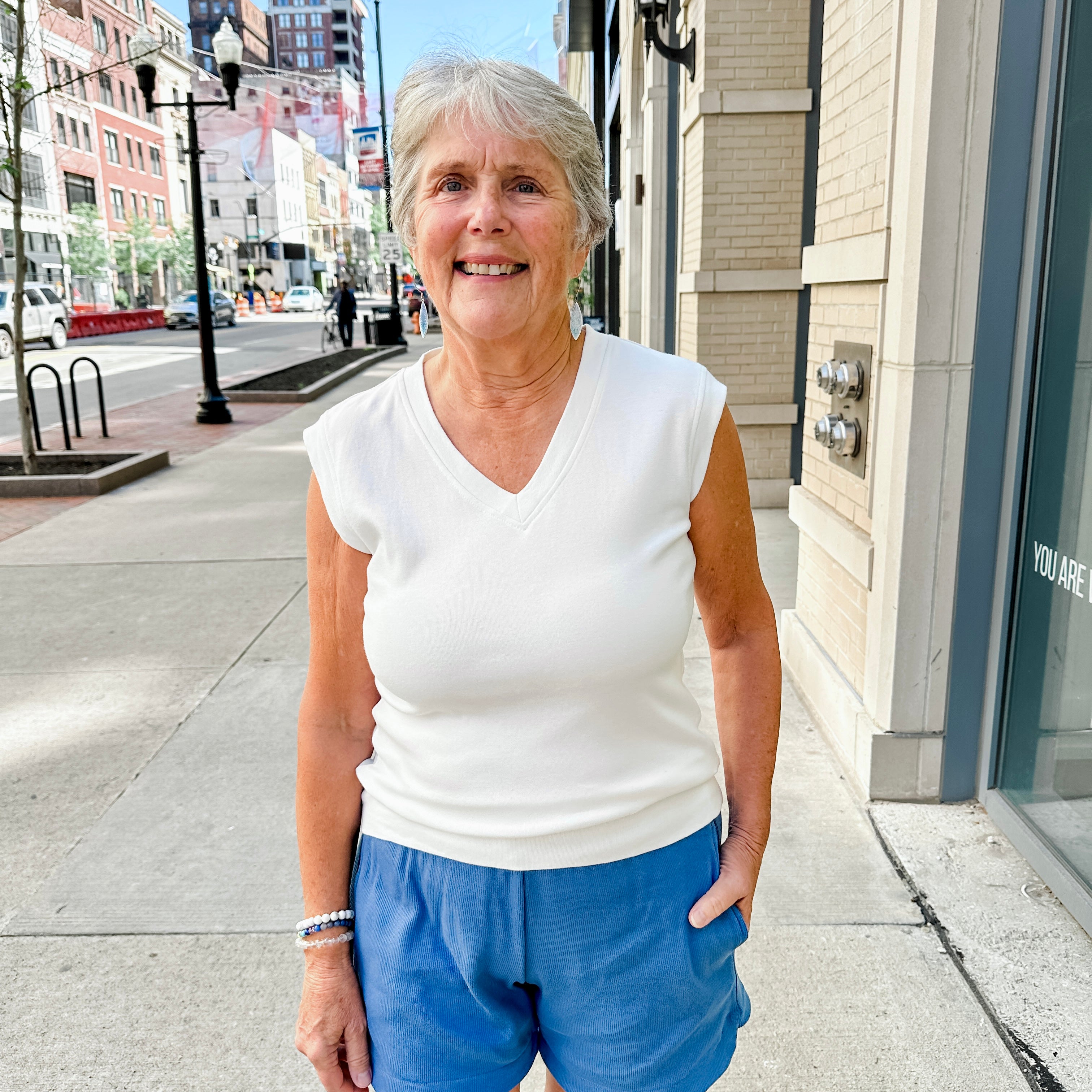 sleeveless knit vest top