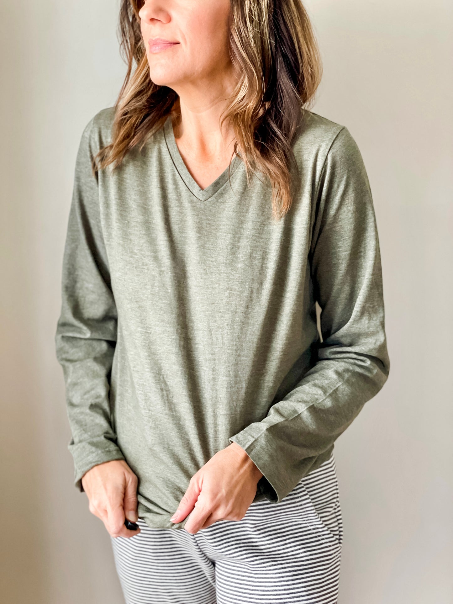 Long Sleeve V-Neck Knit Top - Military Green